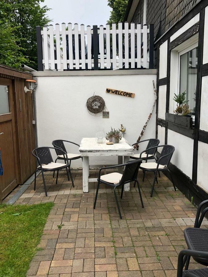 Ferienwohnungen "Die Vier" Und "Die Sechs" Winterberg Exterior foto